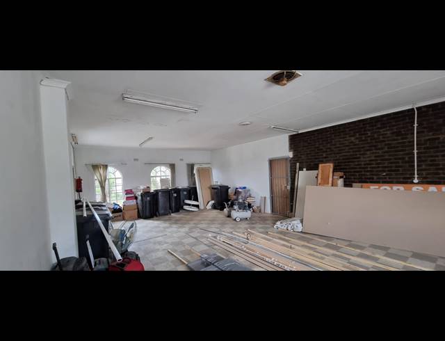 2,240M² WAREHOUSE FOR SALE IN VILLAGE MAIN